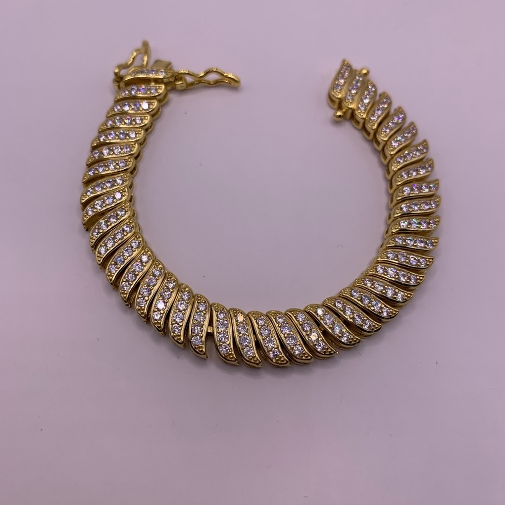 Elegant Gold Bracelet with CZ Crystal Accents
